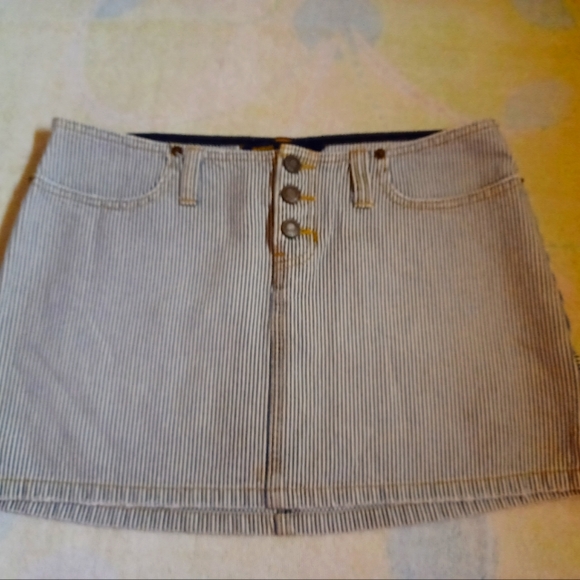 Abercrombie & Fitch Dresses & Skirts - Abercrombie & Fitch Blue Striped Women's Cotton Skirt-Size 4